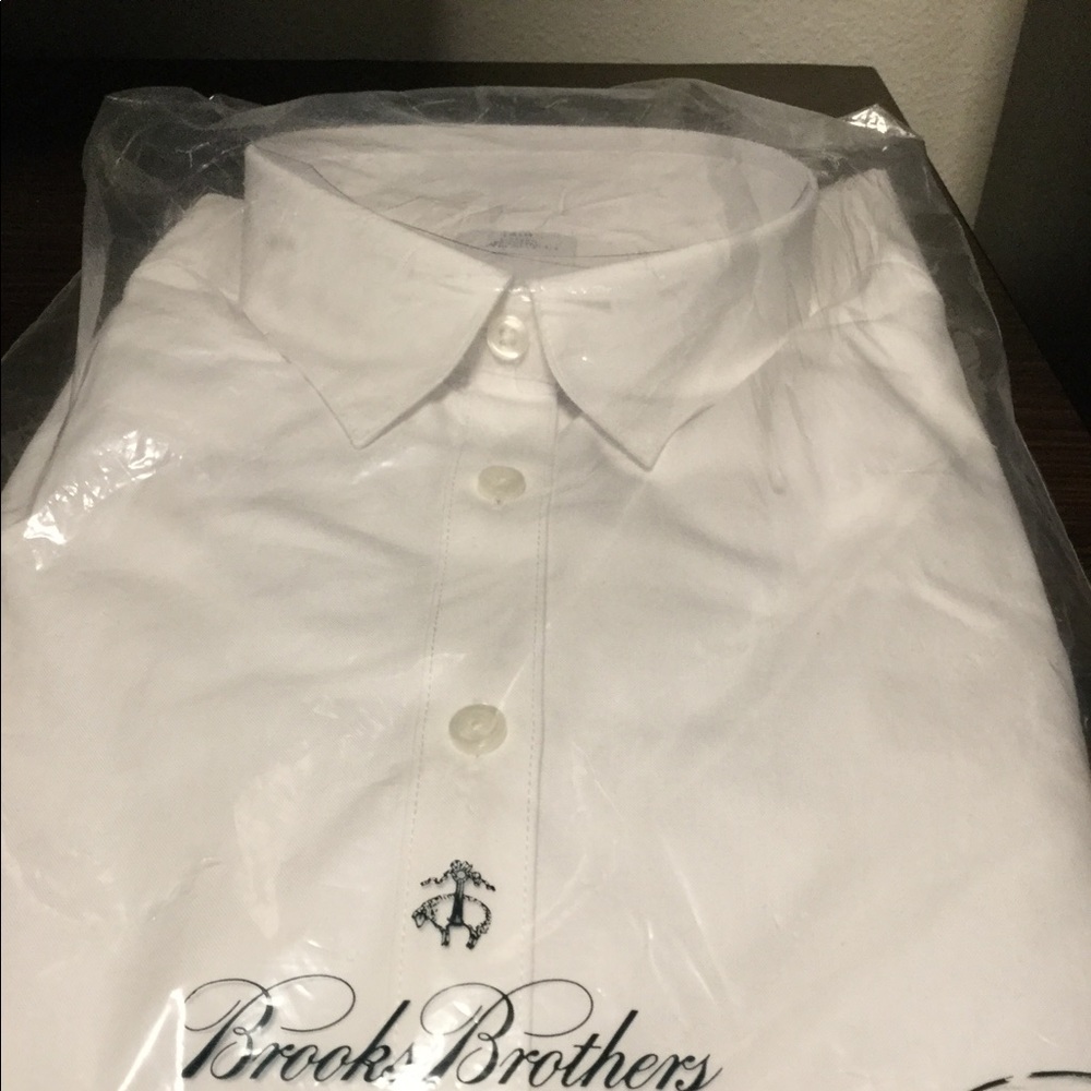 Brooks Brother’s white long sleeve dress shirt siz